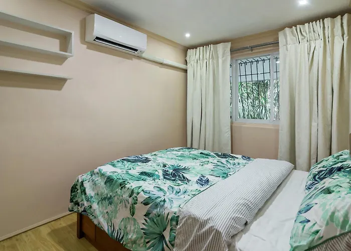 Modern 4br House With Billiards,ktv,wifi,netflix-10mins From Robinson Mall * Manille