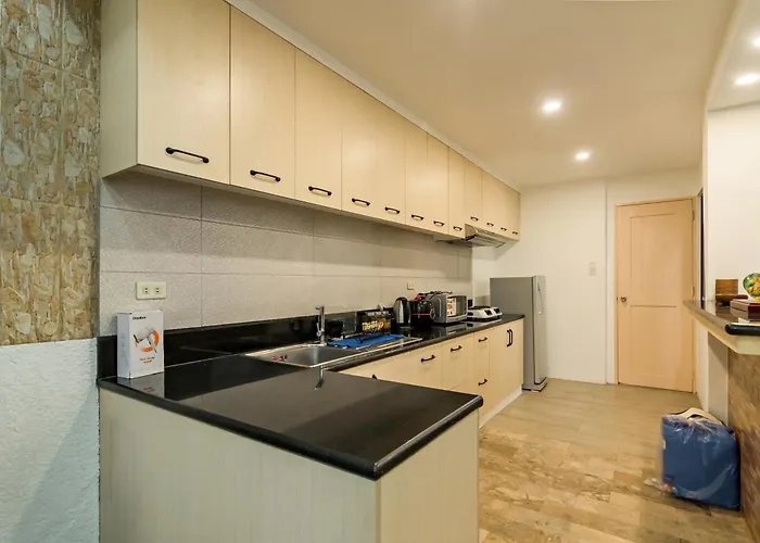 Modern 4br House With Billiards,ktv,wifi,netflix-10mins From Robinson Mall