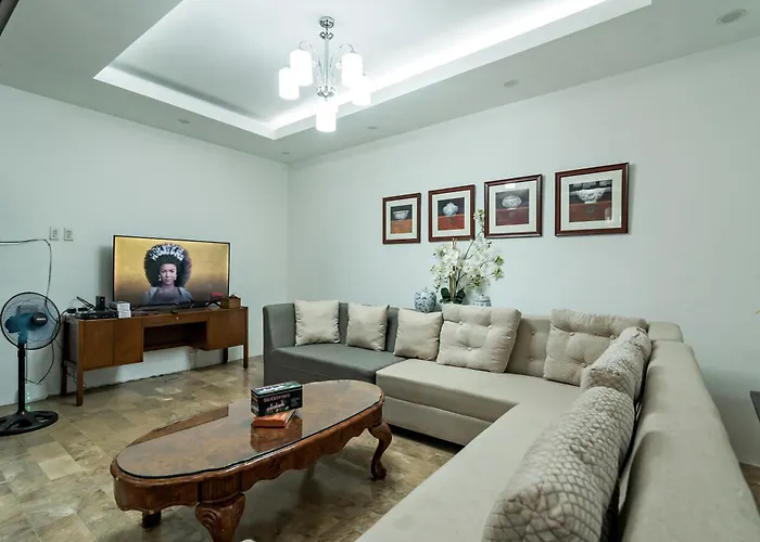 Modern 4br House With Billiards,ktv,wifi,netflix-10mins From Robinson Mall
